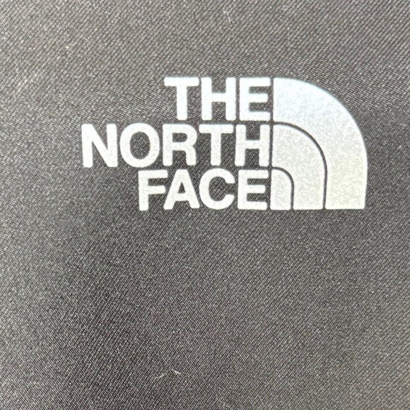 Boy's North Face Jacket - Picture 7 of 11